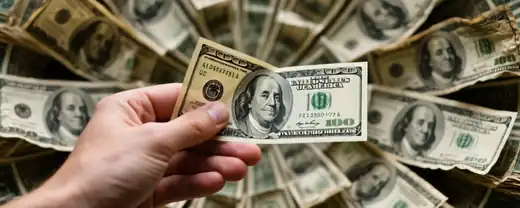 Российские банки опровергают наличие дефицита американской валюты